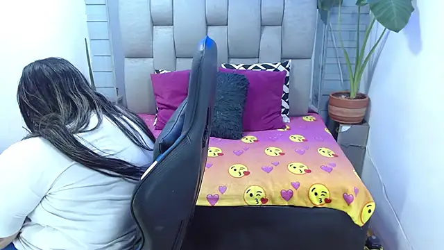 Snapshot of evelin_zaens chatting on 07.14.26 evelin zaens online show from 07.14.26