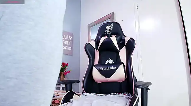 RebeccaSexx online show from 01.06.25