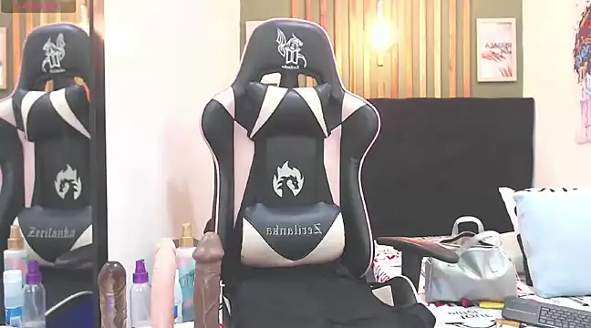 RebeccaSexx online show from 02.11.25