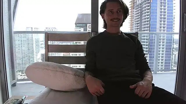 MessyNastyQueen online show from 02.22.25