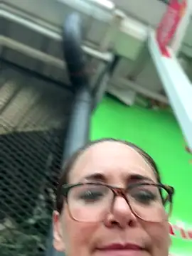 MessyNastyQueen online show from 09.14.25