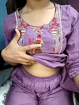 Snapshot of Aditi_1 chatting on 04.21.26 Aditi 1 online show from 04.21.26