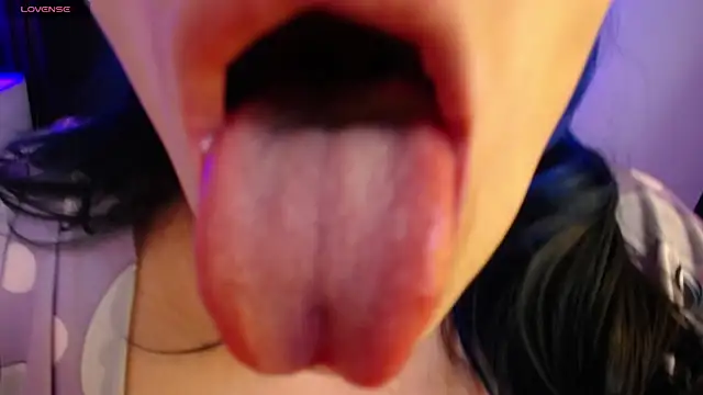 alicia moom online show from 02.23.25