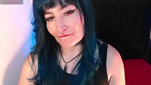 alicia moom online show from 07.18.26