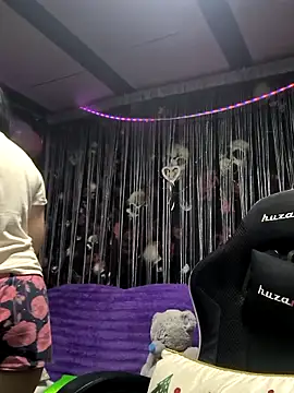 KikiXRed online show from 03.22.26