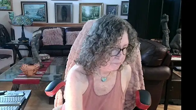 Snapshot of littlepistol01 chatting on 06.20.26 littlepistol01 online show from 06.20.26