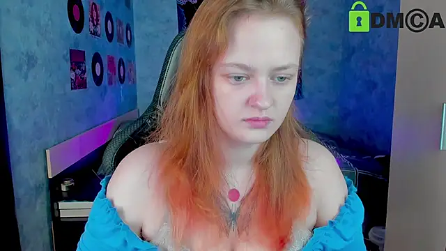 Snapshot of madness_lia chatting on 12.10.24 madness lia online show from 12.10.24