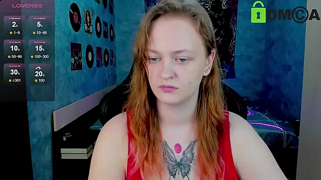 Snapshot of madness_lia chatting on 12.17.24 madness lia online show from 12.17.24