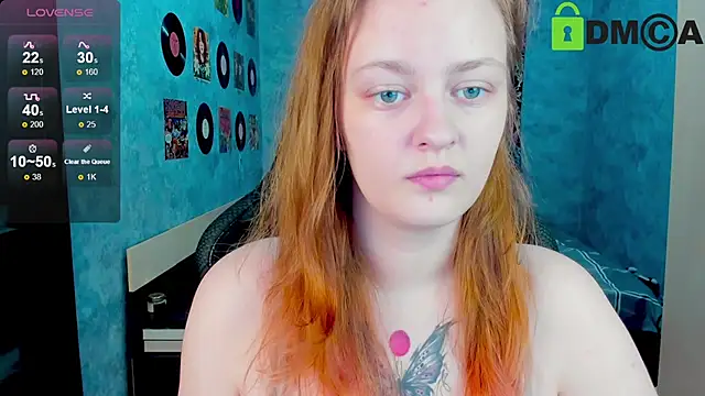 Snapshot of madness_lia chatting on 12.30.24 madness lia online show from 12.30.24