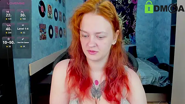 Snapshot of madness_lia chatting on 02.11.25 madness lia online show from 02.11.25