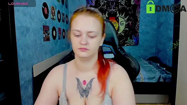 Snapshot of madness_lia chatting on 02.18.25 madness lia online show from 02.18.25