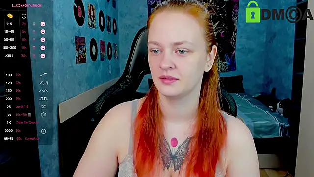 Snapshot of madness_lia chatting on 02.19.25 madness lia online show from 02.19.25