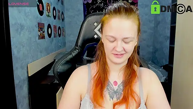 Snapshot of madness_lia chatting on 03.11.25 madness lia online show from 03.11.25