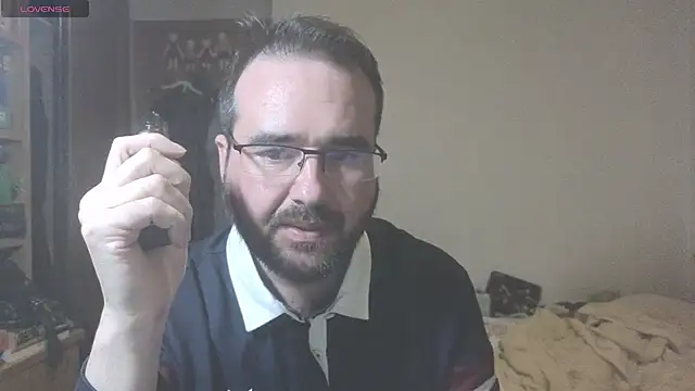 Snapshot of curiosillo83 chatting on 02.21.25 curiosillo83 online show from 02.21.25