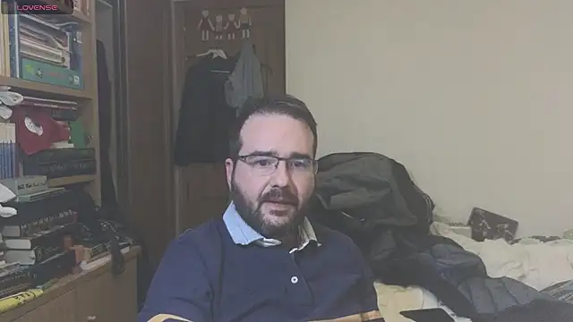 Snapshot of curiosillo83 chatting on 02.25.25 curiosillo83 online show from 02.25.25