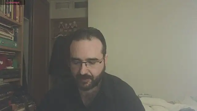 Snapshot of curiosillo83 chatting on 03.04.25 curiosillo83 online show from 03.04.25