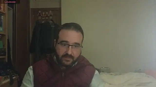 Snapshot of curiosillo83 chatting on 03.05.25 curiosillo83 online show from 03.05.25