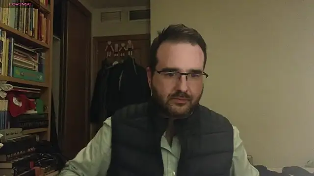 Snapshot of curiosillo83 chatting on 03.10.25 curiosillo83 online show from 03.10.25