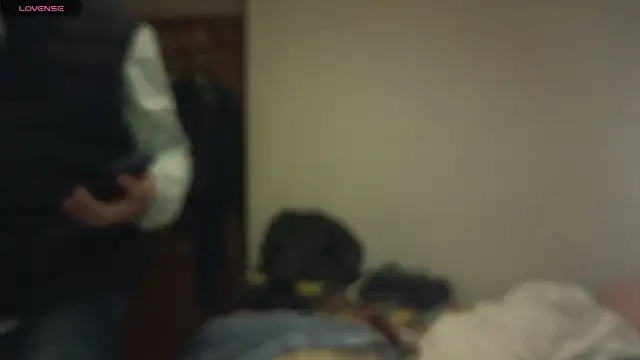 Snapshot of curiosillo83 chatting on 03.11.25 curiosillo83 online show from 03.11.25