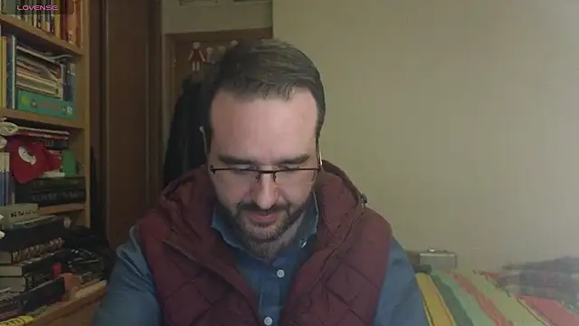 Snapshot of curiosillo83 chatting on 03.13.25 curiosillo83 online show from 03.13.25