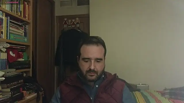 Snapshot of curiosillo83 chatting on 03.13.25 curiosillo83 online show from 03.13.25