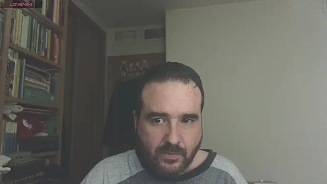 Snapshot of curiosillo83 chatting on 03.18.25 curiosillo83 online show from 03.18.25