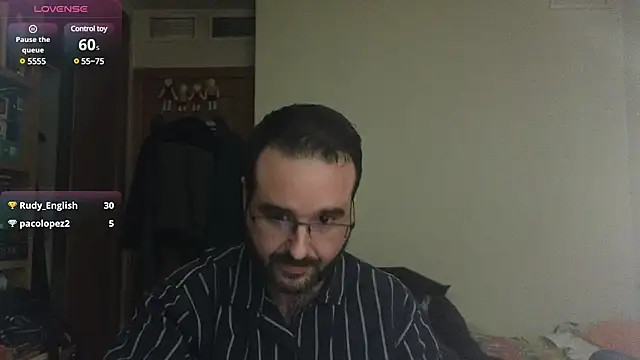 Snapshot of curiosillo83 chatting on 03.19.25 curiosillo83 online show from 03.19.25