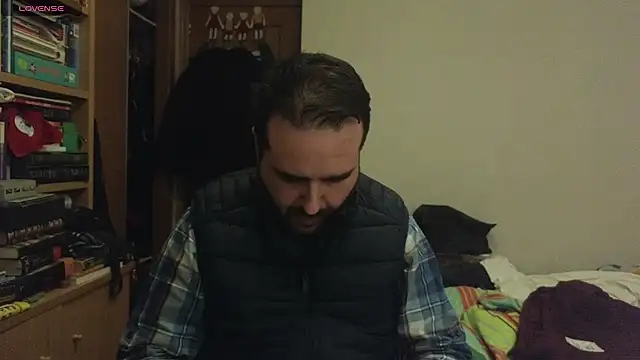 Snapshot of curiosillo83 chatting on 03.20.25 curiosillo83 online show from 03.20.25