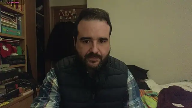 Snapshot of curiosillo83 chatting on 03.20.25 curiosillo83 online show from 03.20.25