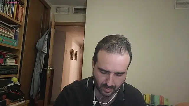 Snapshot of curiosillo83 chatting on 09.12.25 curiosillo83 online show from 09.12.25