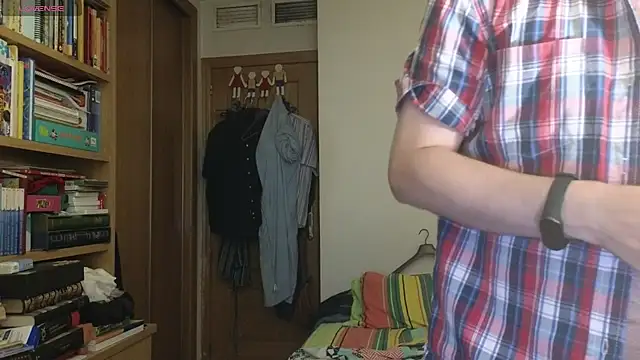 Snapshot of curiosillo83 chatting on 09.13.25 curiosillo83 online show from 09.13.25