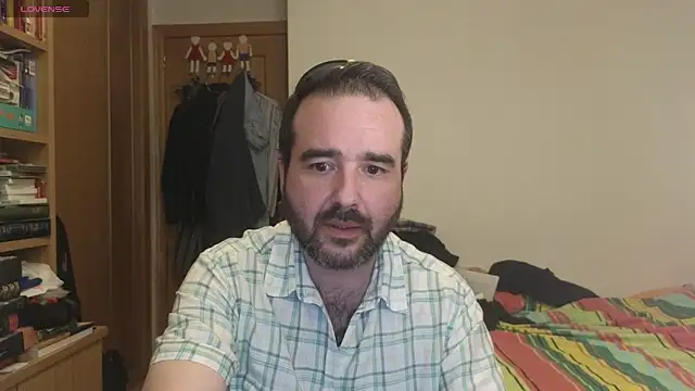 Snapshot of curiosillo83 chatting on 09.22.25 curiosillo83 online show from 09.22.25