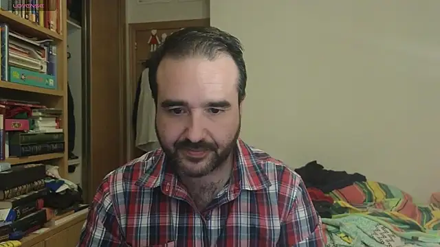 Snapshot of curiosillo83 chatting on 10.01.25 curiosillo83 online show from 10.01.25