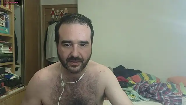 Snapshot of curiosillo83 chatting on 10.02.25 curiosillo83 online show from 10.02.25