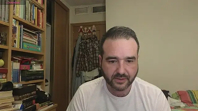 Snapshot of curiosillo83 chatting on 10.06.25 curiosillo83 online show from 10.06.25