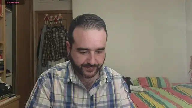 Snapshot of curiosillo83 chatting on 10.08.25 curiosillo83 online show from 10.08.25