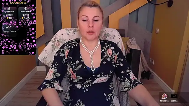 Candy Long online show from 05.30.26
