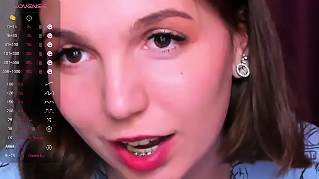 KindHazelHere  online show from 03.12.25