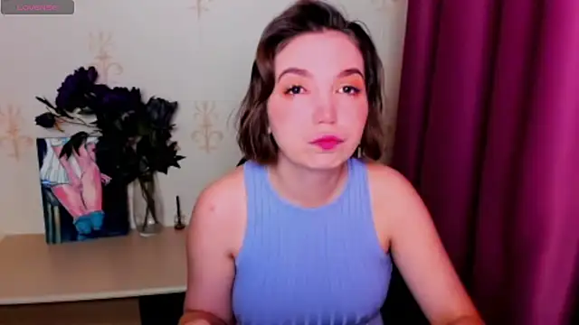 KindHazelHere  online show from 10.03.25