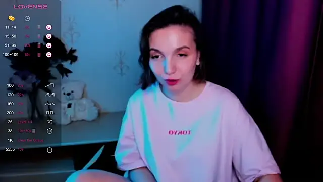 KindHazelHere  online show from 11.19.25