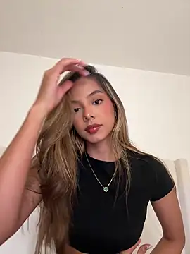 Bella cutte  online show from 11.23.25