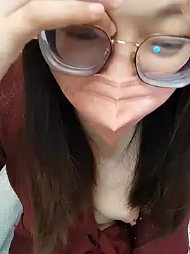 Snapshot of Lu_Nana chatting on 02.04.25 Lu Nana online show from 02.04.25