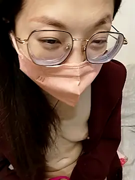 Snapshot of Lu_Nana chatting on 02.18.25 Lu Nana online show from 02.18.25