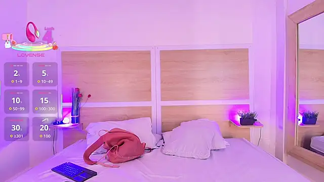  nickypurple  online show from 11.26.25