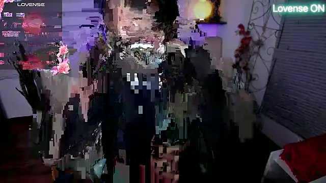 Snapshot of Lunlunera chatting on 04.23.26 Lunlunera online show from 04.23.26