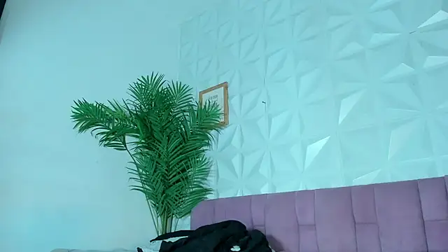 Hellen Sky online show from 10.22.25