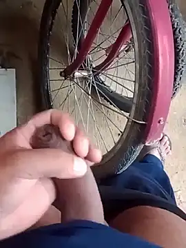 Snapshot of magrinhosafadao chatting on 12.04.25 magrinhosafadao online show from 12.04.25