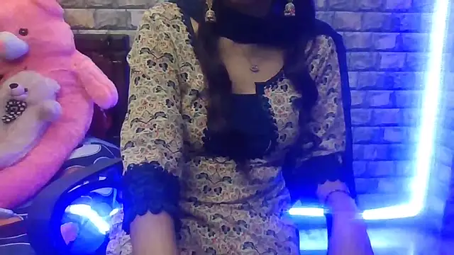 Sexy iknoor online show from 10.07.25