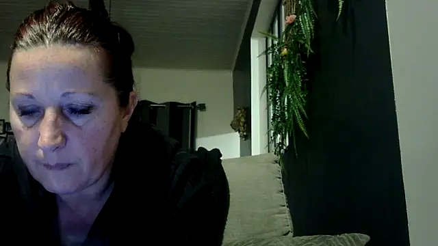 feline27 online show from 04.13.26