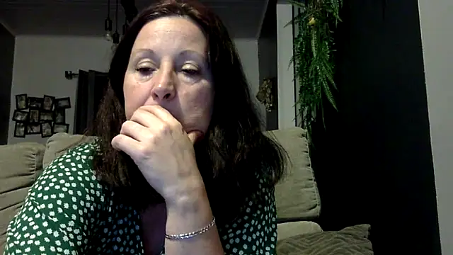 feline27 online show from 04.14.26